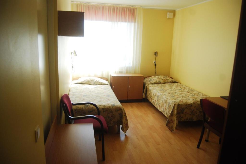 Mardi Hotel Куресааре Екстериор снимка