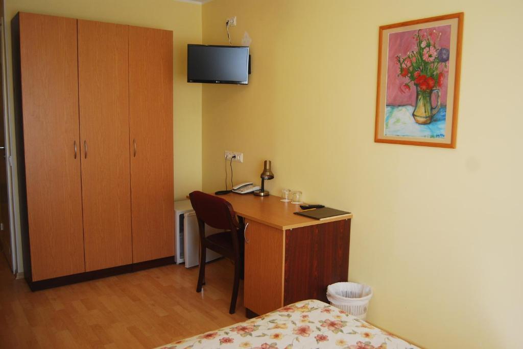 Mardi Hotel Куресааре Екстериор снимка